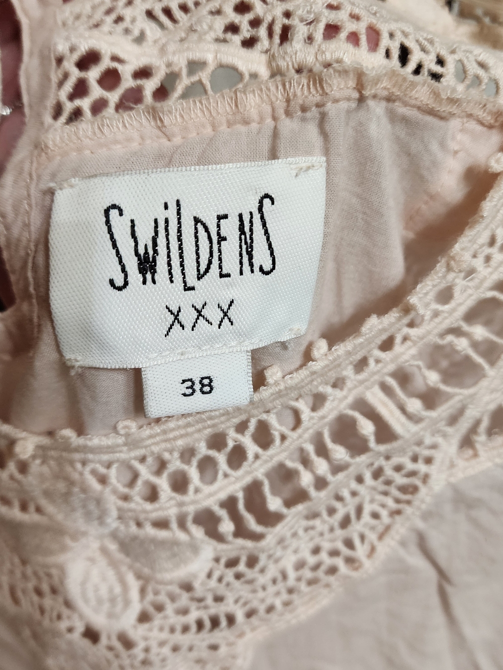 Lace-Trim Tunic Top in Pale Pink